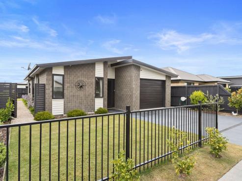14 Hodgkinson Road, Pegasus