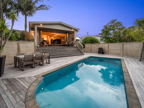 13 Sandown Road, Rothesay Bay
