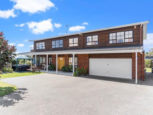 66 Bay Vista Drive, Red Beach