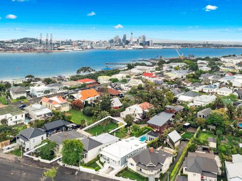 5 Shoal Bay Road, Devonport