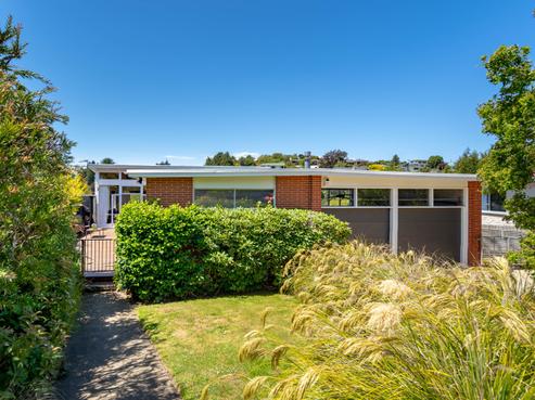18 Pioneer Crescent, Helensburgh