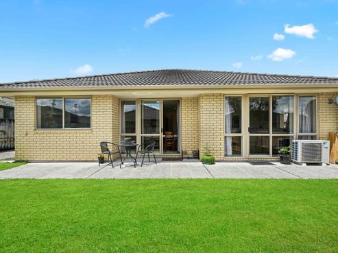 6 Locksley Lane, Hamilton East