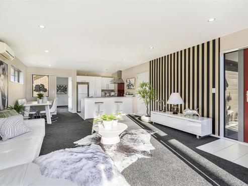 21 Charente Way, Yaldhurst