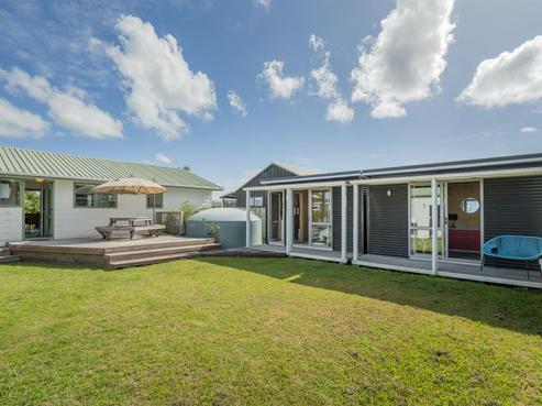 23 Hawk Hill Crescent, Cooks Beach
