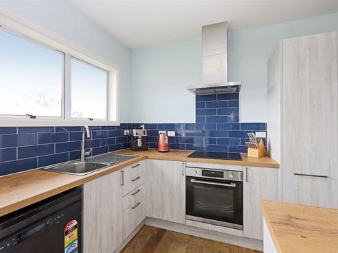 1007 Wall Road, Raureka