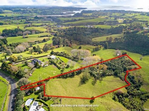 196 Trig Road, Whitford