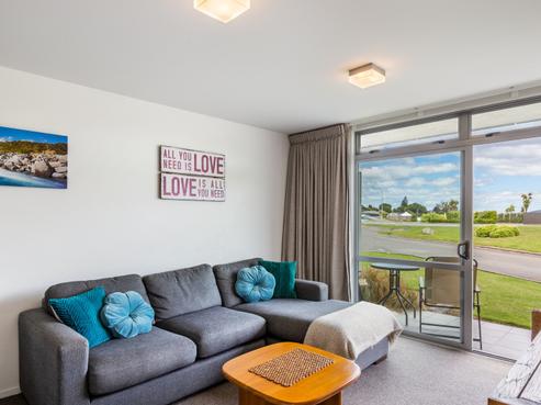 1/300 Lake Terrace, Taupo