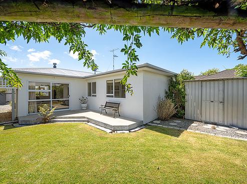 74B Hutcheson Street, Mayfield