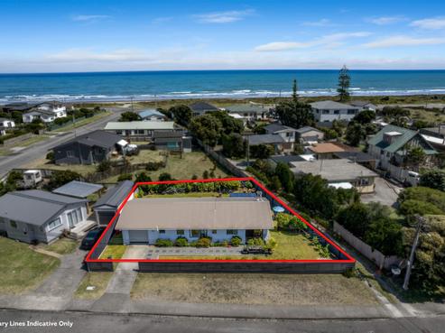 33 Babbacombe Avenue, Otaki Beach