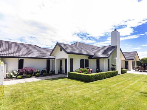 2 Talbot Road, Northwood