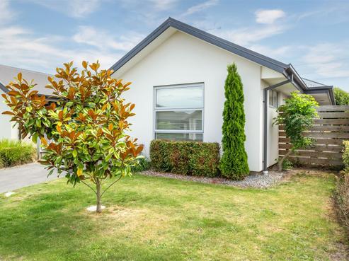 22 Helmore Street, Fernside