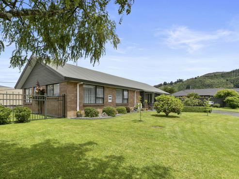 4 Ashmore Place, Fairy Springs