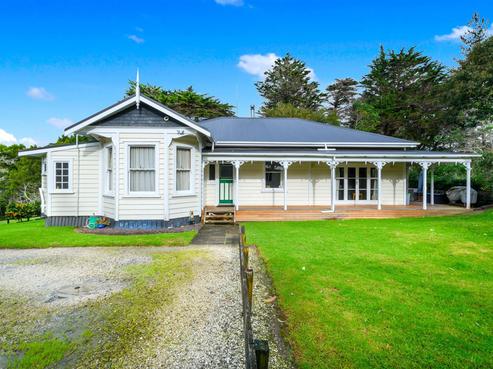 17 Mudgeways Road, Massey