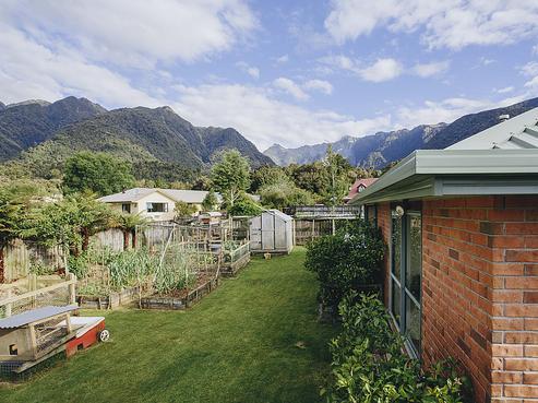 17 Pekanga Drive, Fox Glacier