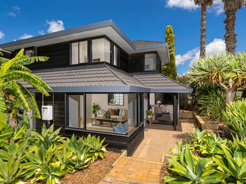 12 County Road, Torbay