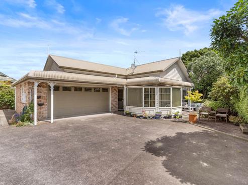31A Coles Crescent, Papakura