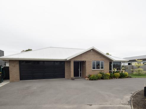 123 Racecourse Road, Allenton