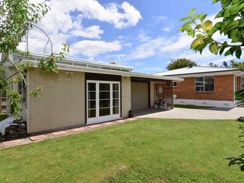 11 Fiona Place, Dinsdale