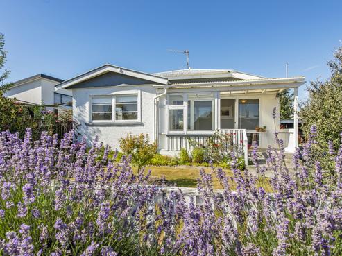 25 Cross Street, Waikuku Beach