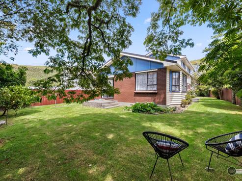 34 Mcenroe Grove, Naenae