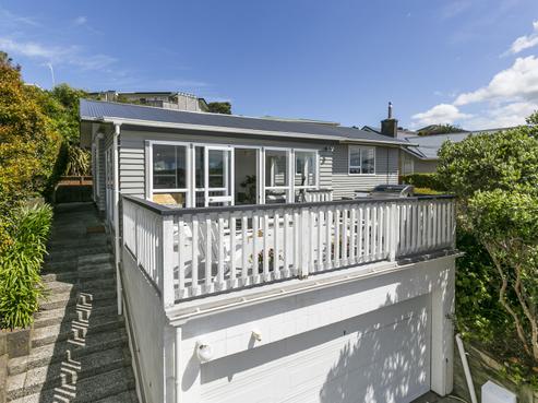 15 Paparangi Crescent, Paparangi