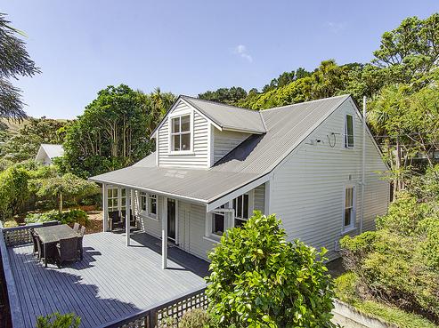 102 Parkvale Road, Karori