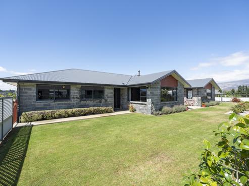 24 Chandler Crescent, Clyde