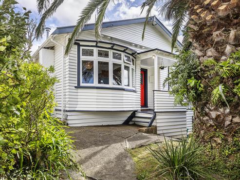 16 Akatea Street, Berhampore
