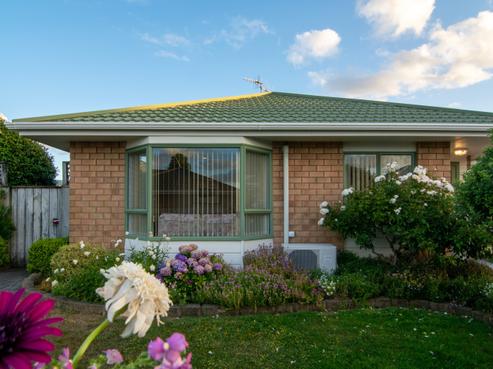19A Dennis Taylor Court, Paraparaumu