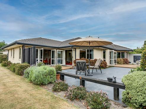 8 The Stables, Woodend