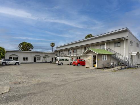 4 School Road, Clive
