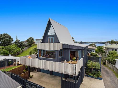 284 Ocean Road, Ohope
