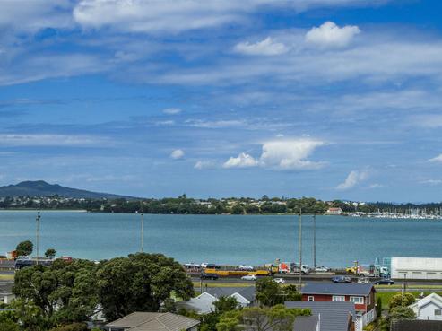 99A Queen Street, Northcote Point