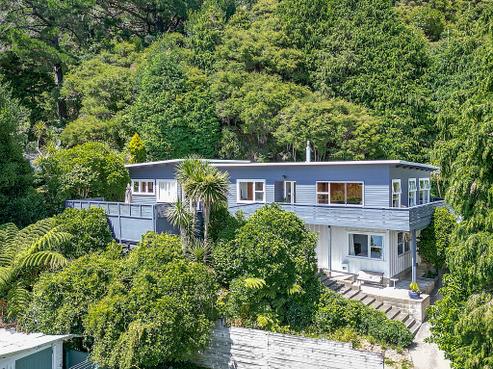 4 Hine Road, Wainuiomata