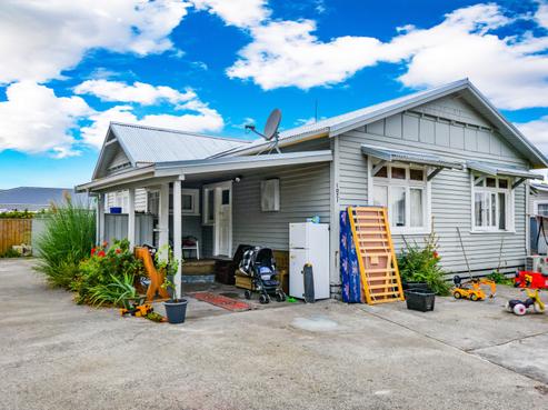 1021 Frederick Street, Mahora