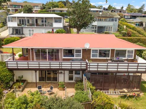 4 Gibbs Crescent, Red Hill