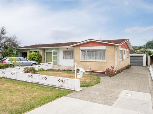 2/13 Maitland Avenue, Stoke