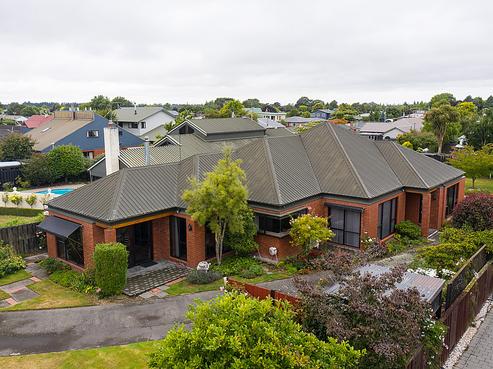 15 Churchill Avenue, Allenton