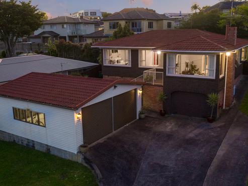 4 Merville Avenue, Te Atatu South