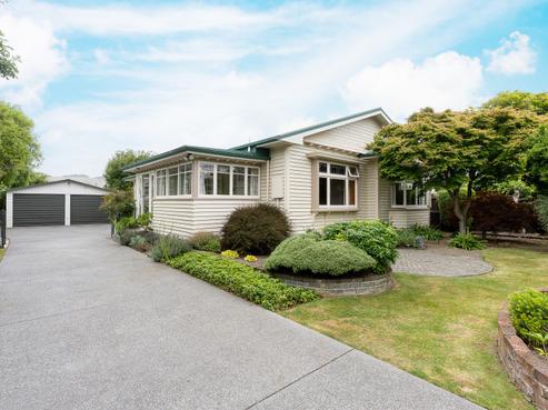 18 Stenness Avenue, Somerfield