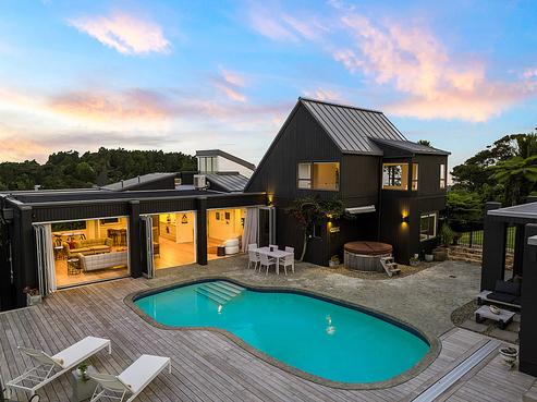 70 Scenic Drive, Titirangi