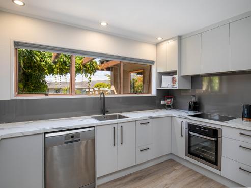18 Blackmore Crescent, Alexandra