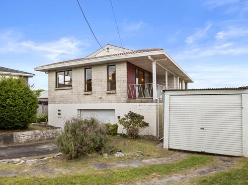 820 East Coast Road, Oteha
