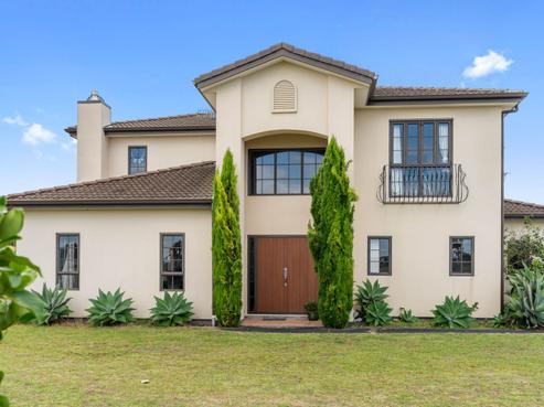 1 Erin Jane Place, One Tree Point