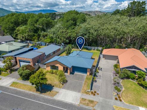 104 Weggery Drive, Waikanae Beach