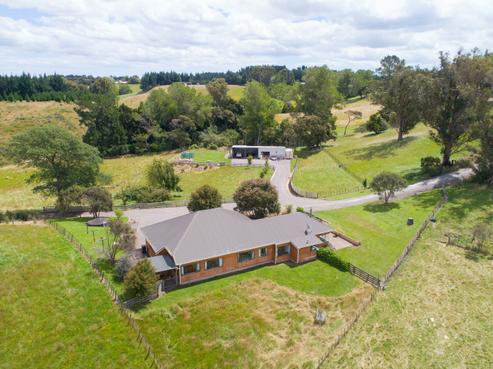 137 Knorp Street, Halcombe