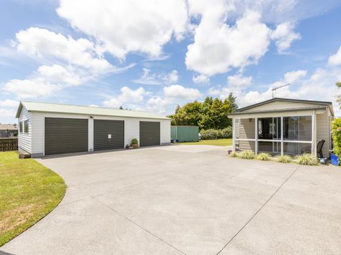 1279 Egmont Road, Egmont Village