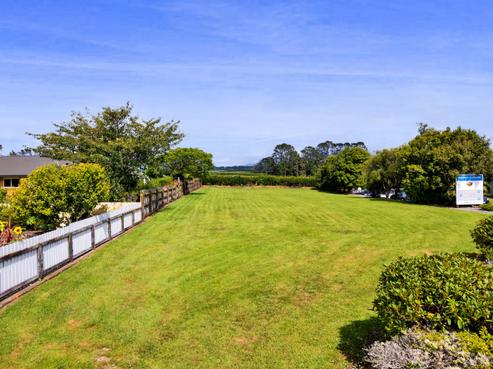31 Elizabeth Grove, Stratford