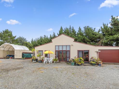 253 Arapaepae Road, Levin