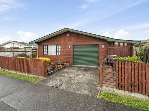 17 Karamea Grove, Wainuiomata
